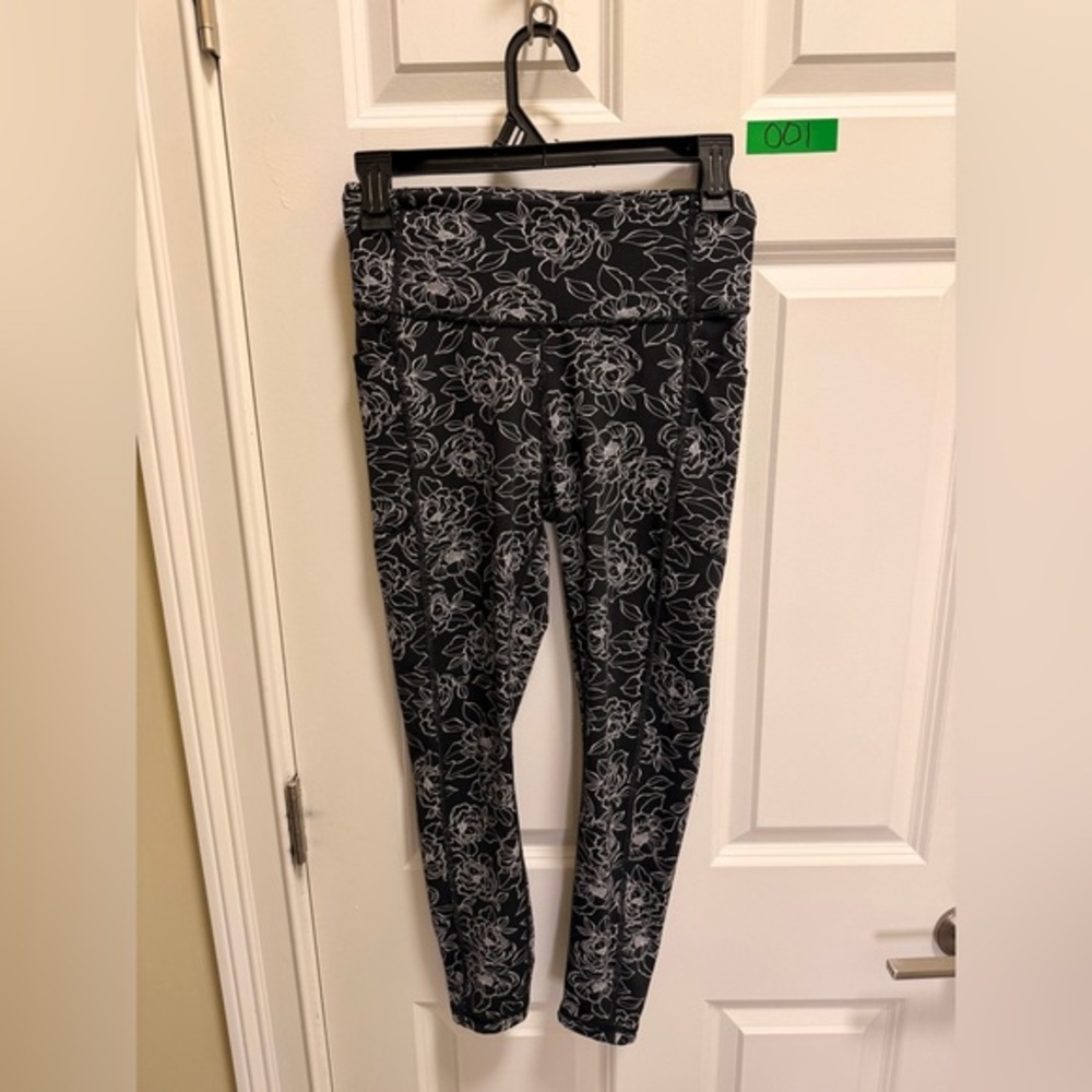 Women’s Victorias Secret Floral Leggings